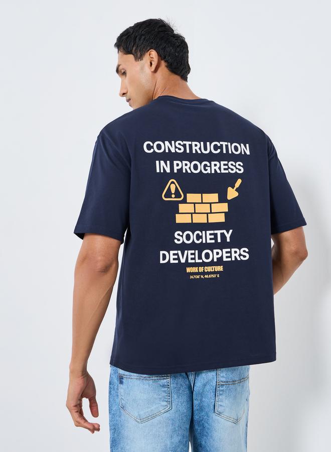 Styli Men Navy Blue Graphic Print Oversized T-Shirt - Image 4